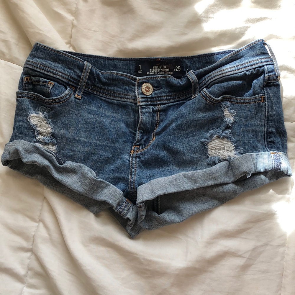 Hollister slouchy short relaxed fit